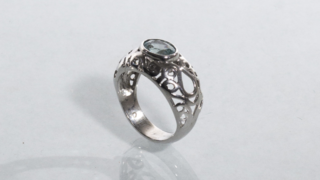 anello in argento 925 con acqua marina