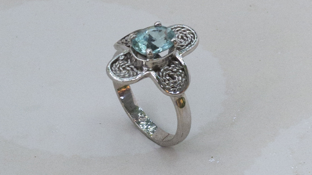 anello in argento 925 con acqua marina